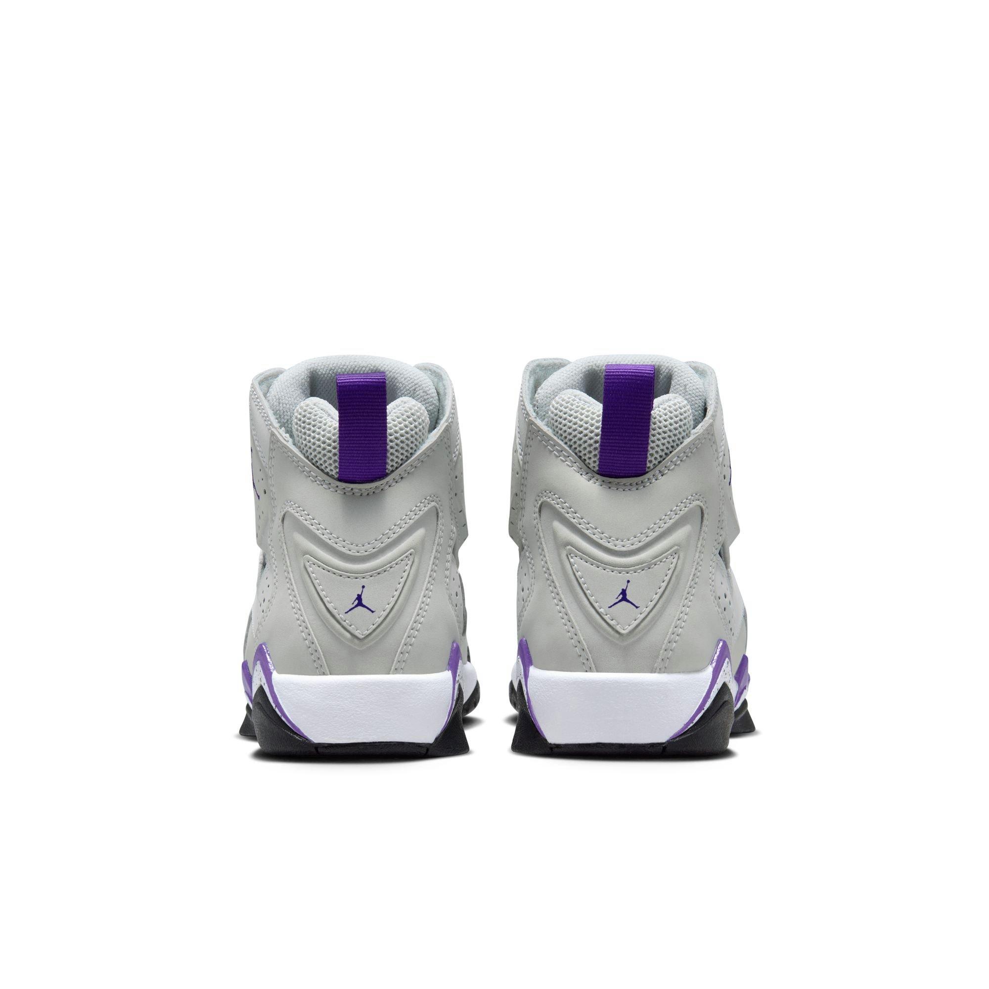Jordan true flight purple hotsell